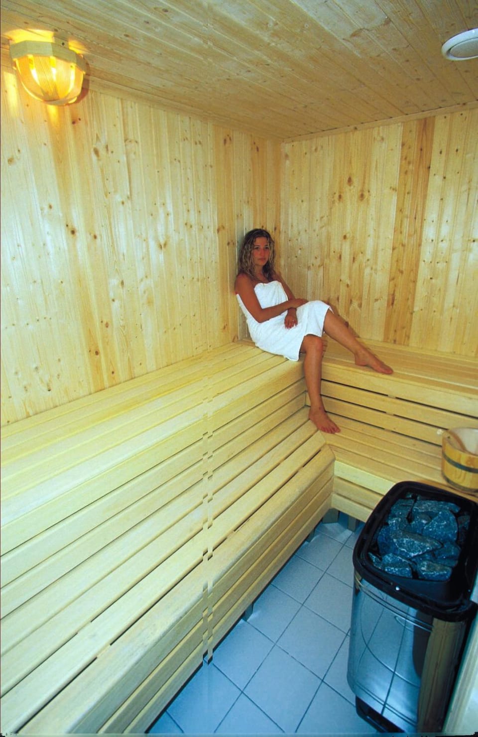 Sauna, Guests
