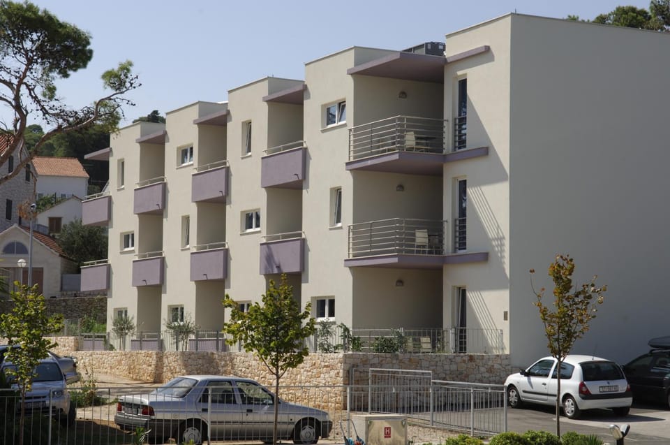 Property building, Day