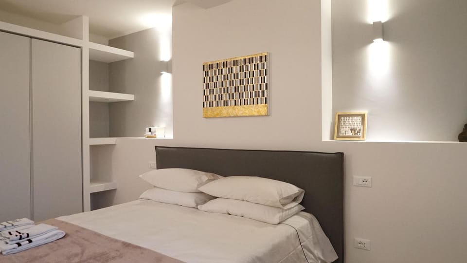 Bed, Photo of the whole room, Bedroom, wardrobe