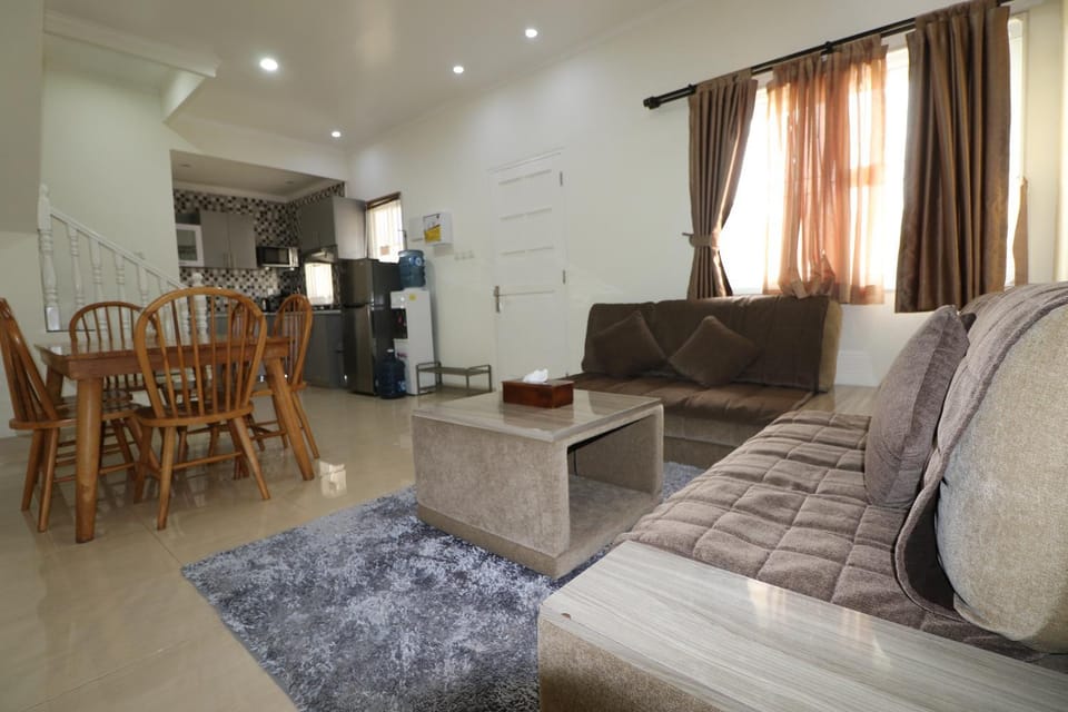 Floor plan, Family
