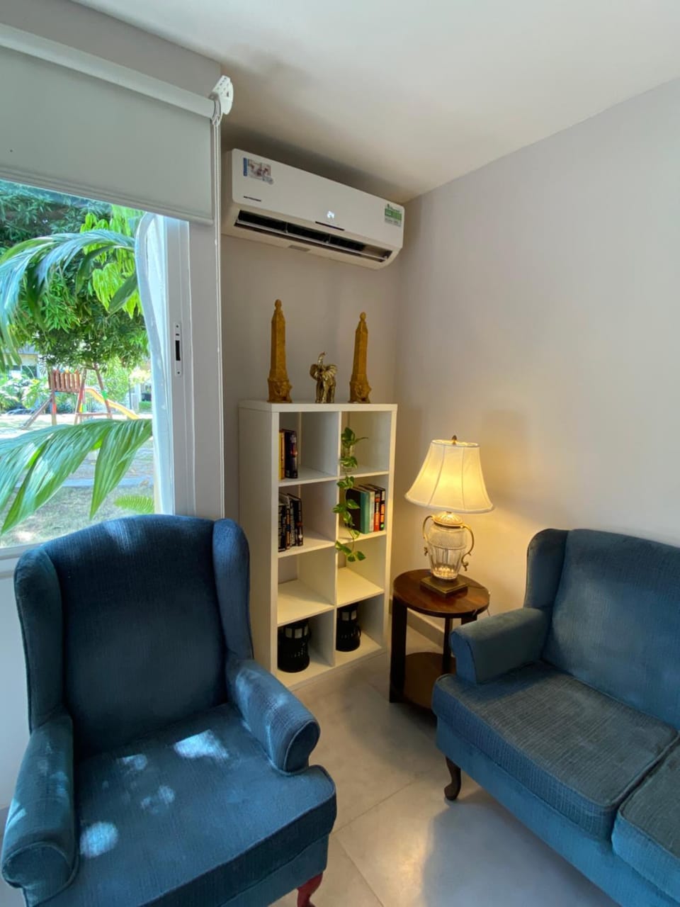 Library, Living room, hair dresser, locker