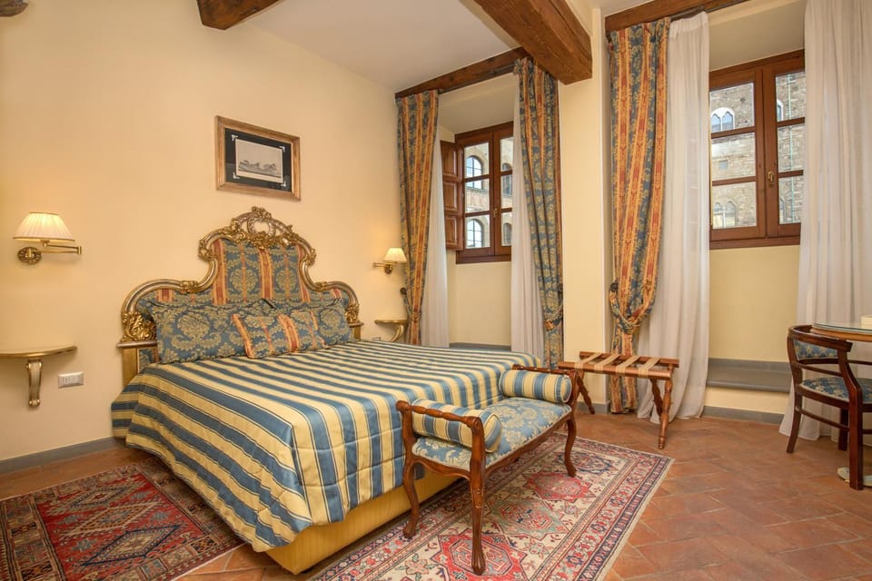 TV and multimedia, Coffee/tea facilities, Bedroom, City view