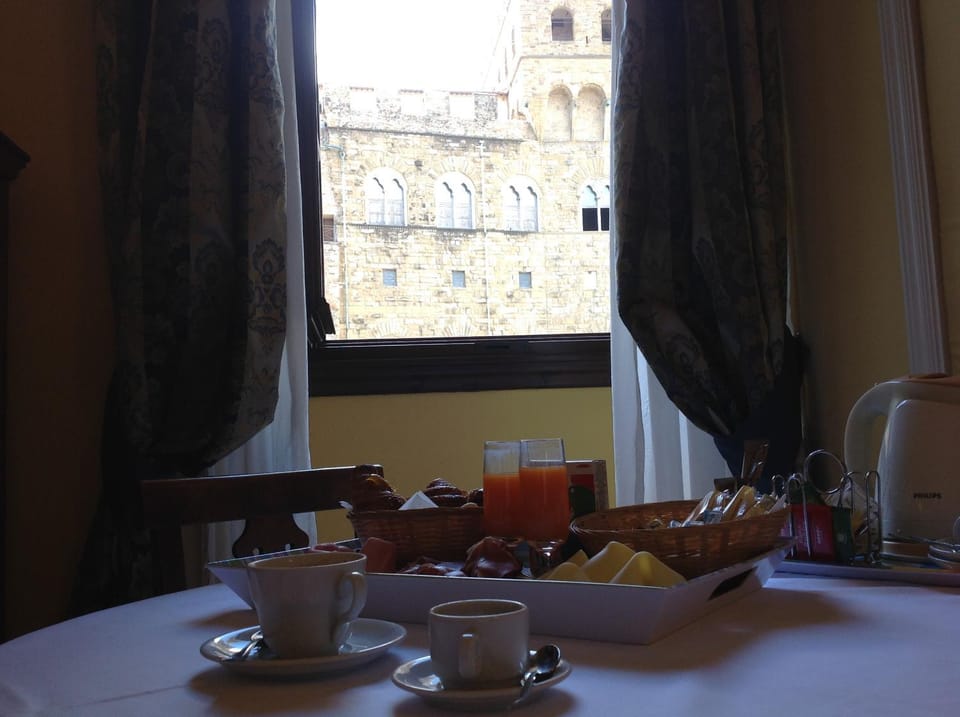 TV and multimedia, Coffee/tea facilities, Bedroom, City view, Italian breakfast