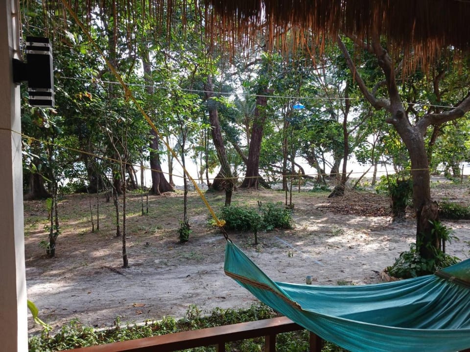 Baan Suan Kayoo 1 Long beach Aow Yai Resort in Ko Phayam