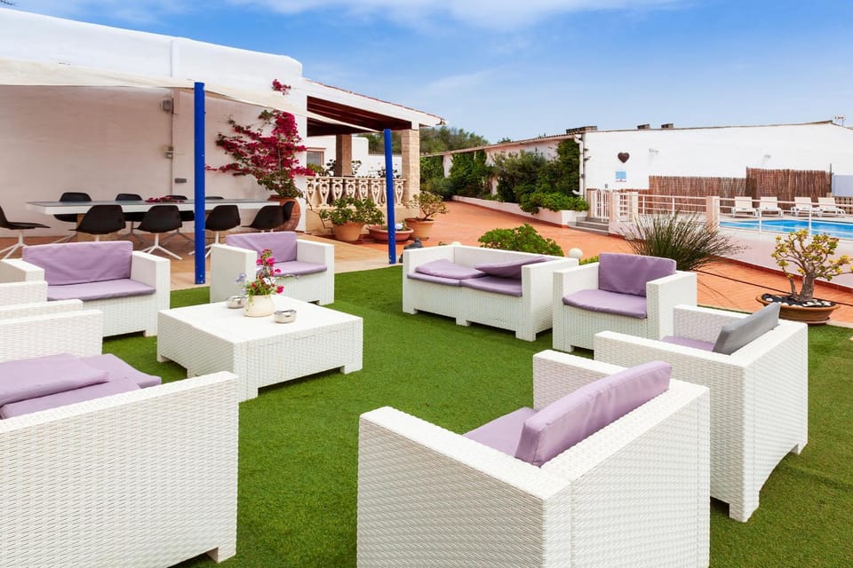 Off site, Garden, Entertainment