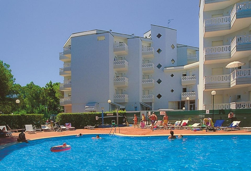 Property building, Swimming pool