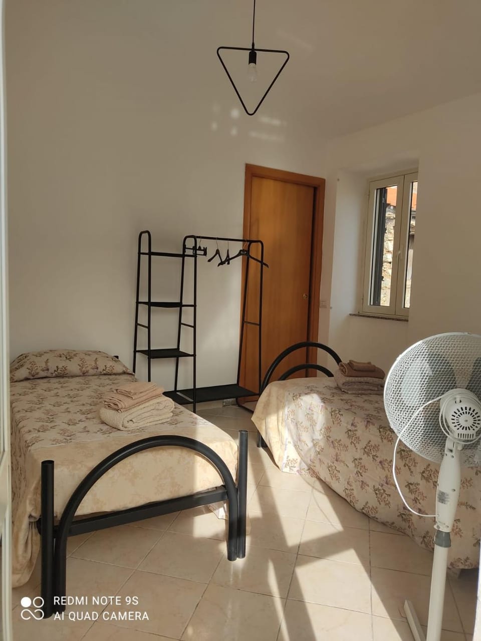 Bed, Photo of the whole room, Bedroom, bunk bed