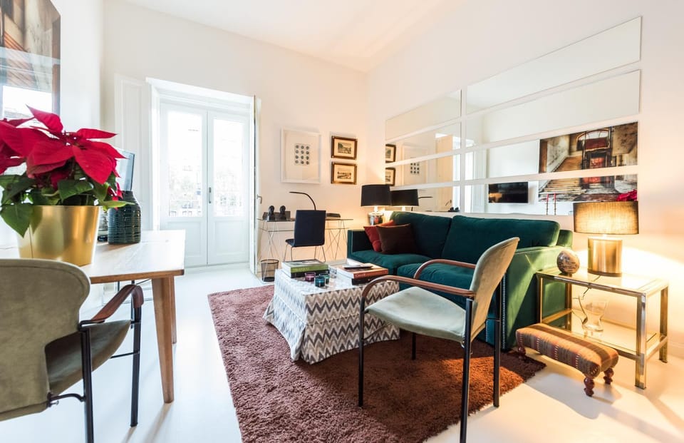 Living room, Photo of the whole room