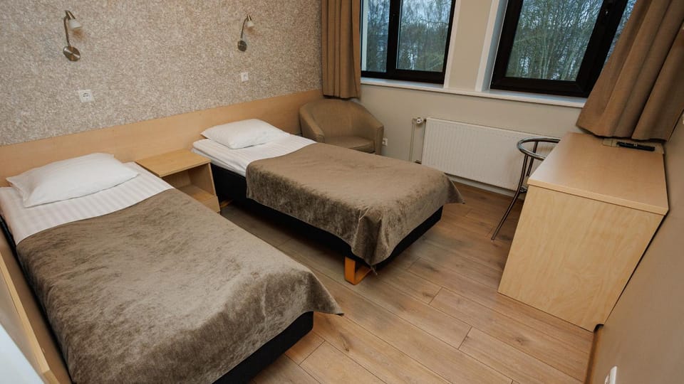 Bed, Photo of the whole room, Bedroom, Garden view