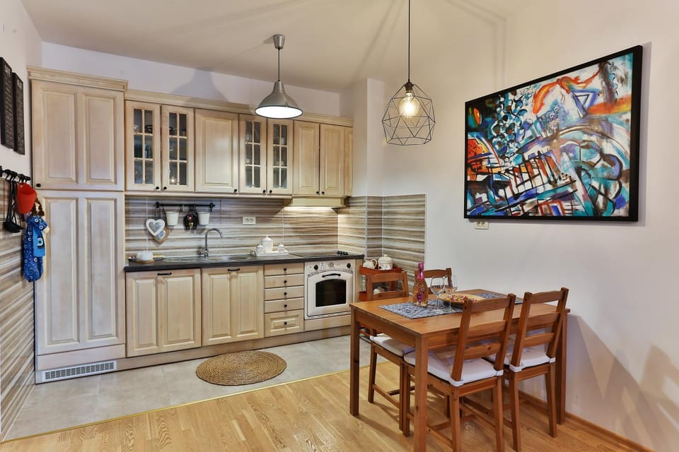 Kitchen or kitchenette, Dining area, dishwasher, oven