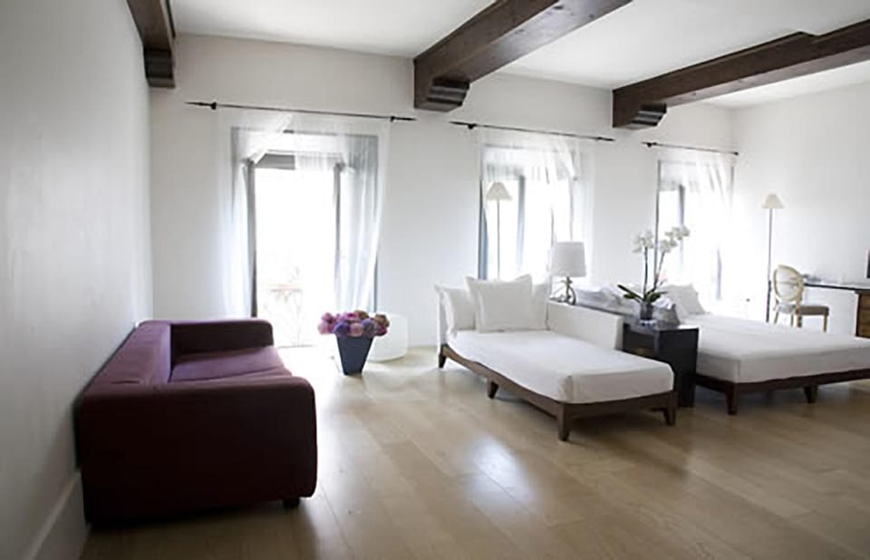 Living room, Bedroom