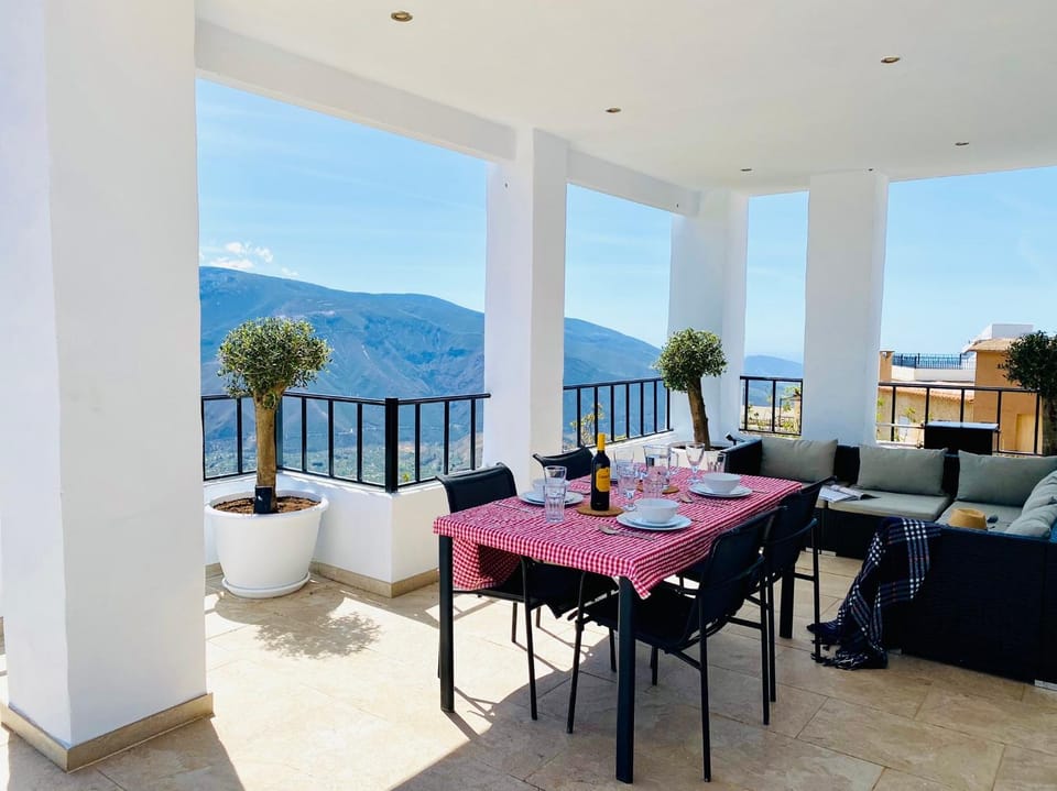 Balcony/Terrace, Seating area, Mountain view