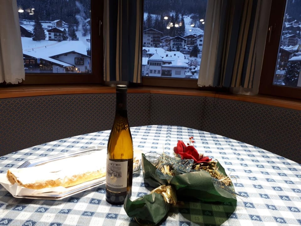 Food and drinks, Food and drinks