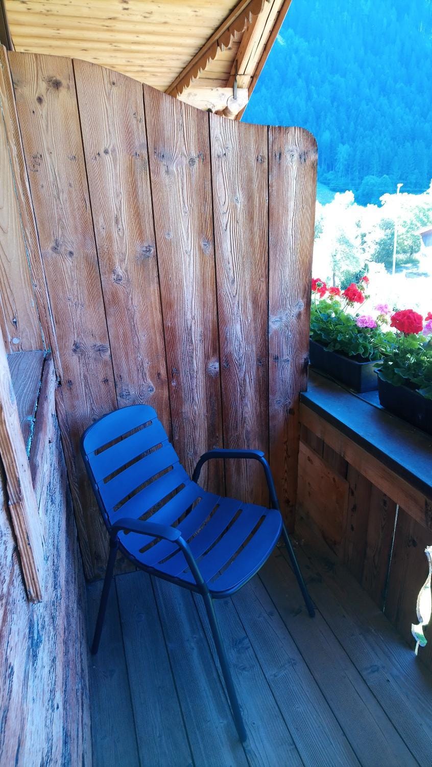 Balcony/Terrace, Mountain view