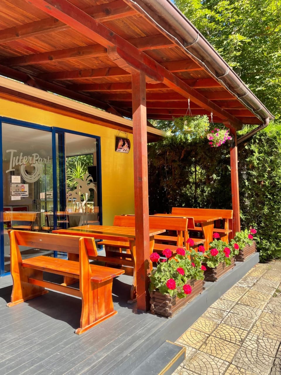 Facade/entrance, Lounge or bar