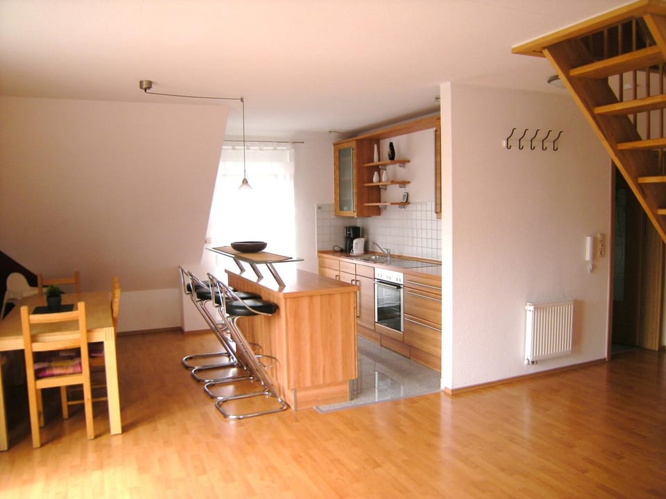 Kitchen or kitchenette, Seating area, Dining area