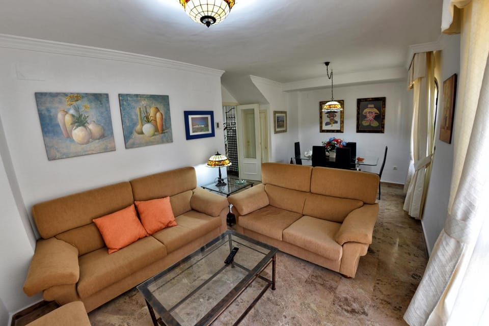 TV and multimedia, Living room, Dining area