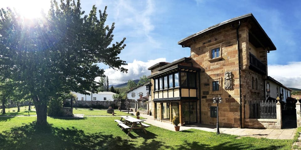 Property building, Day, Garden