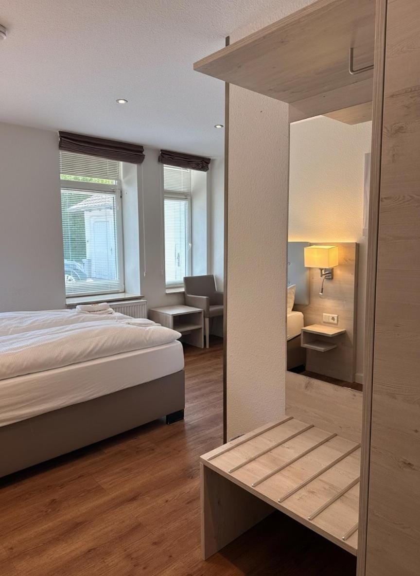 Bed, Photo of the whole room, Bedroom, wardrobe