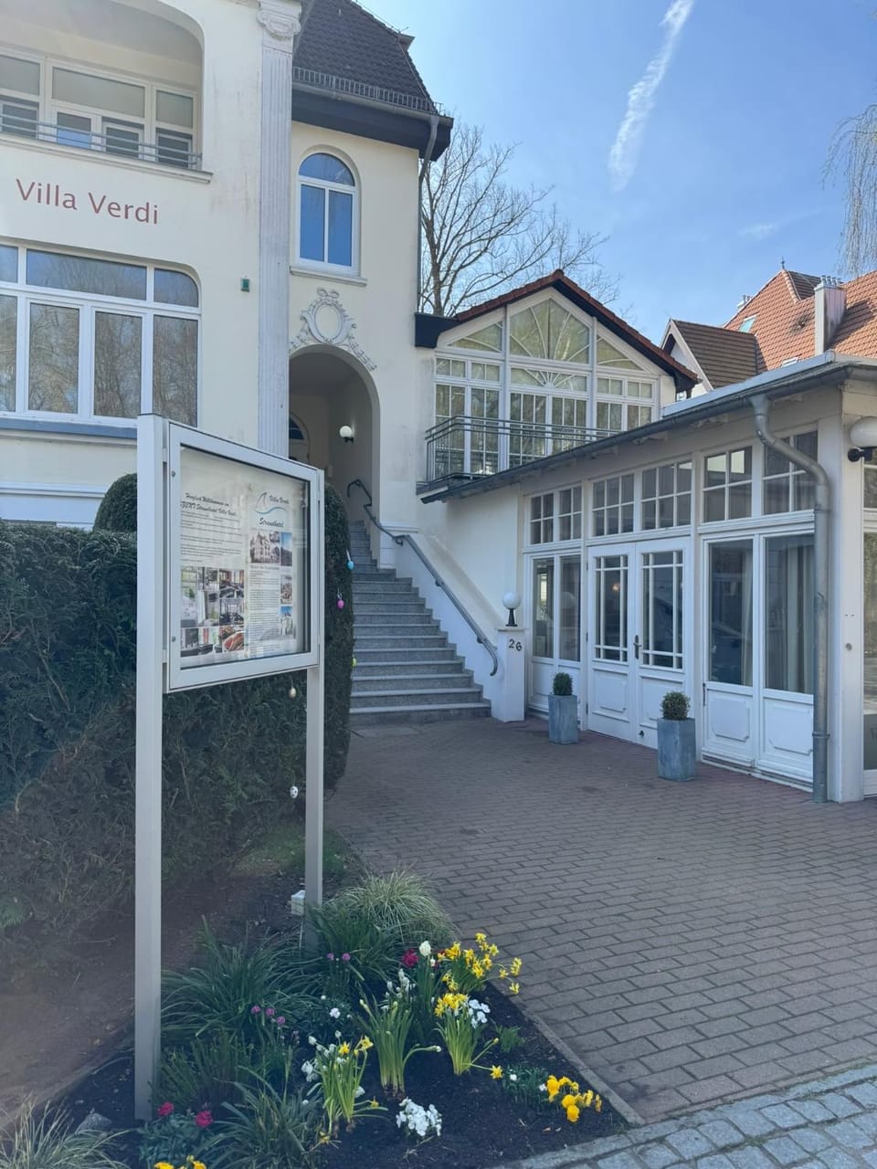 Property building, Facade/entrance