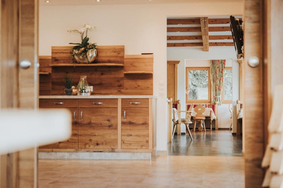 Restaurant/places to eat, Decorative detail