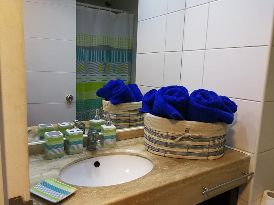 Bathroom, towels