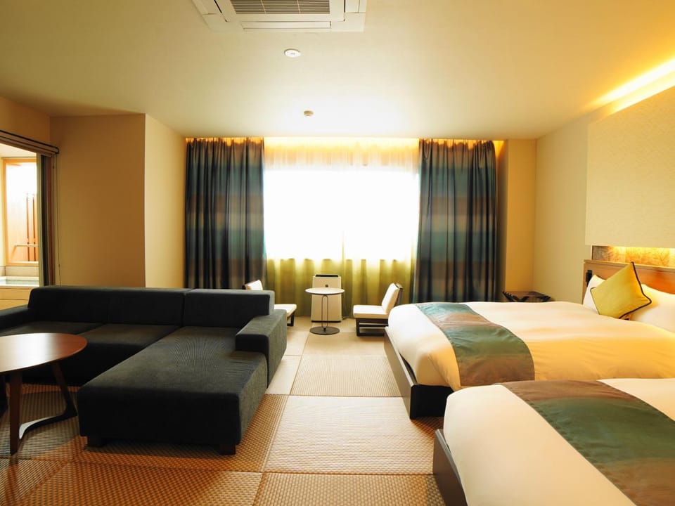Bed, Photo of the whole room, Seating area