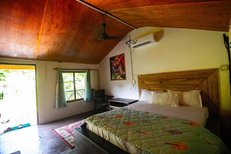 Bedroom, air conditioner
