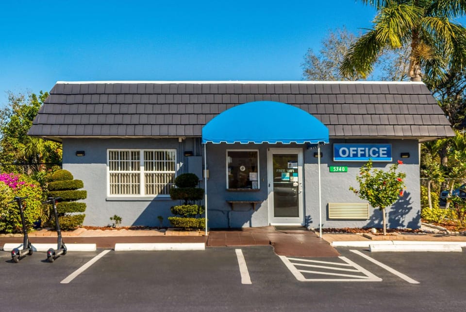 Property building, On site