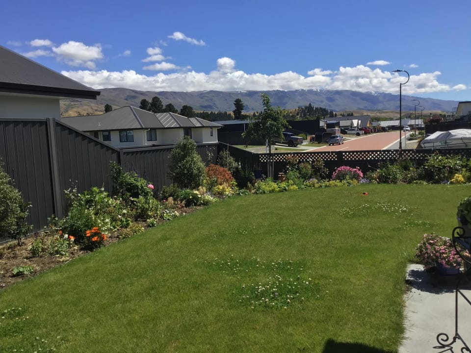 Sabai sabai 27 Bed and Breakfast in Otago