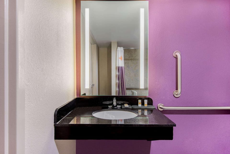 Bathroom, Photo of the whole room, On site