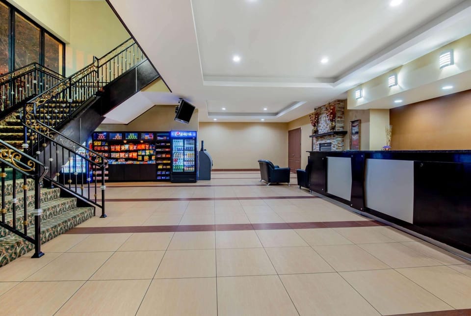 Lobby or reception, On site