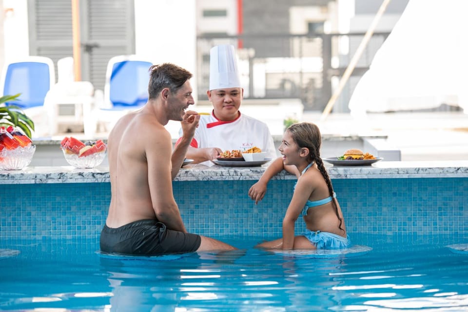 Food and drinks, Food, Guests, Swimming pool, children, Family