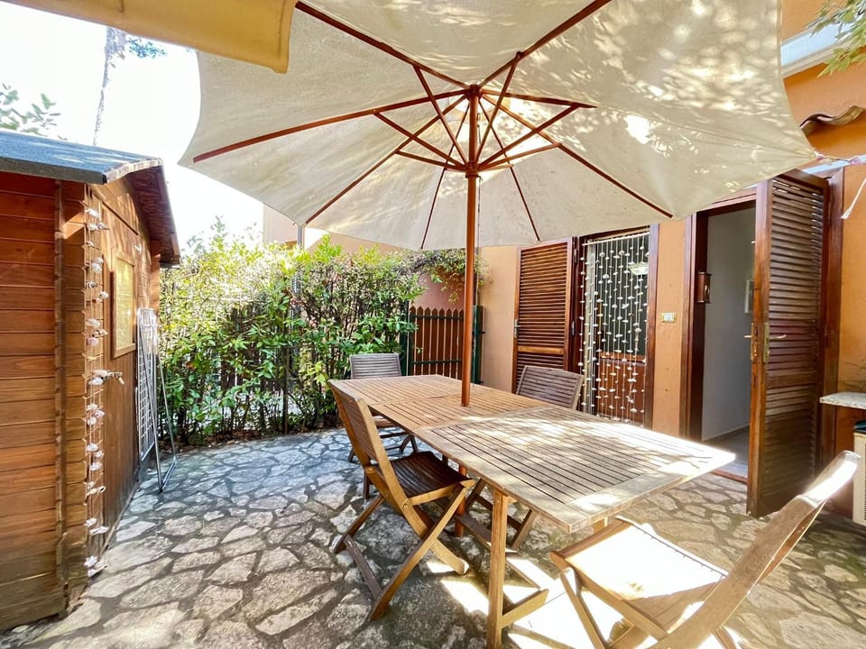 BBQ facilities, Garden, Dining area