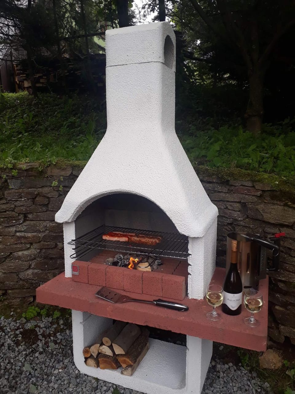BBQ facilities, flat iron