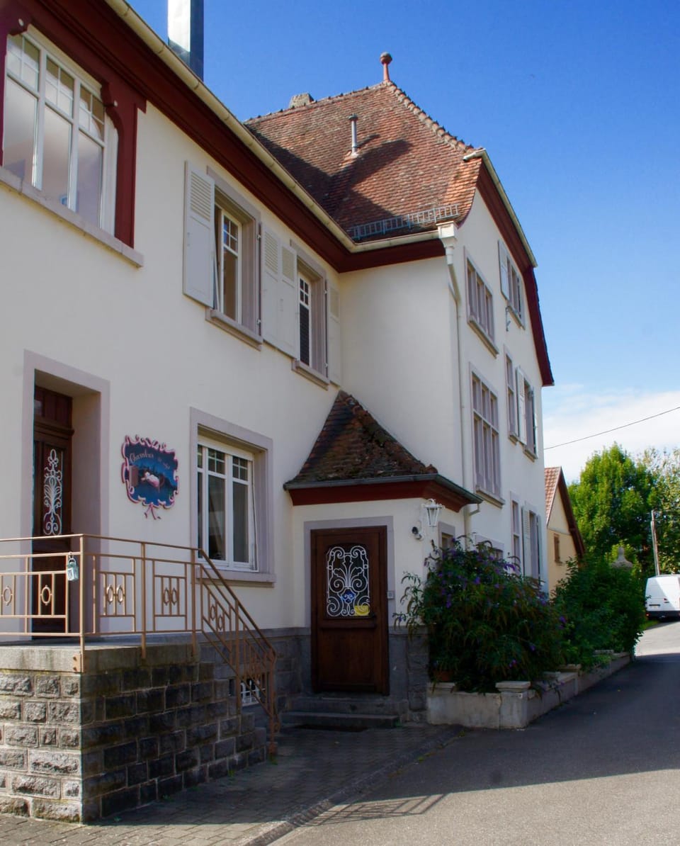 Property building, Facade/entrance