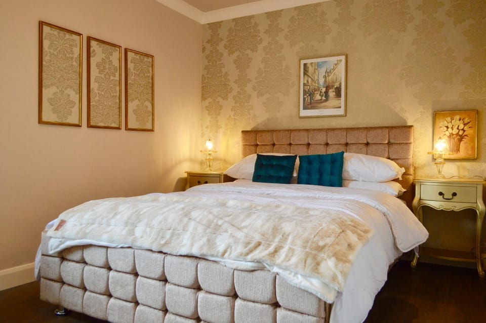 Boutique Apartment on Royal Mile - Sleeps 4 Apartment in Edinburgh