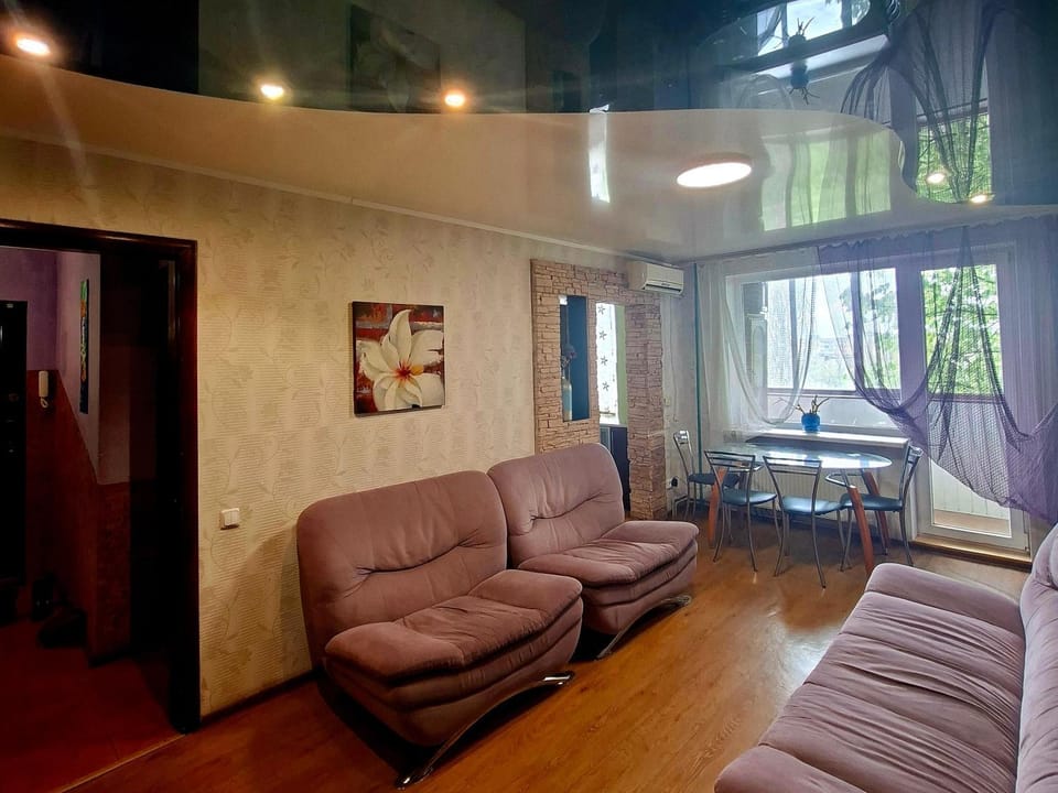 Трёхкомнатные апартаменты Apartment in Dnipropetrovsk Oblast