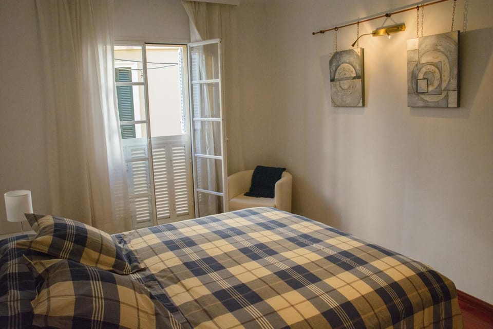 APT GIBRALHORCE SUITE by Malaga Picasso Rentals Selection Apartment in Malaga