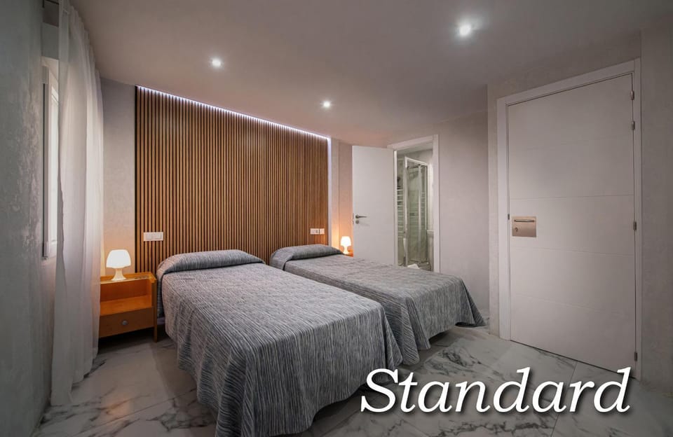 Bed, Photo of the whole room, Decorative detail, Decorative detail, Bedroom, wardrobe, air conditioner