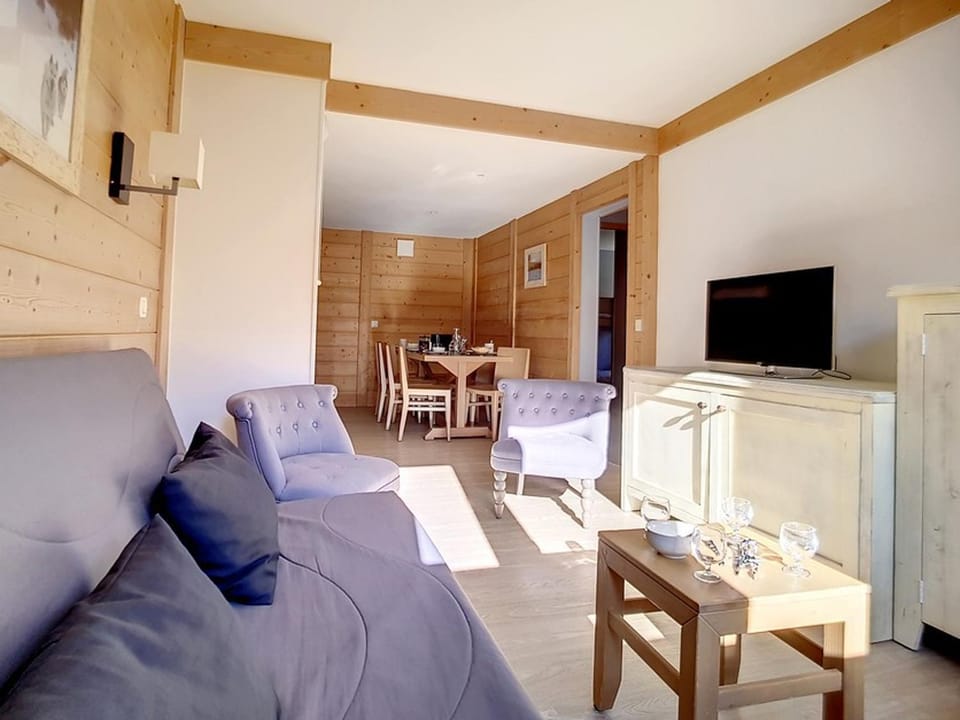Appartement rénové pour 8 pers, au pied des pistes avec parking - FR-1-344-345 Apartment in Les Allues
