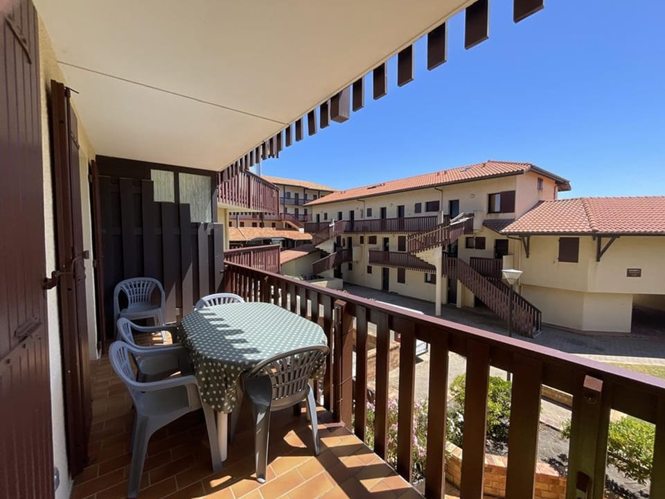 Appartement T2 Cabine à Vieux-Boucau avec Balcon, Animaux Admis - FR-1-379-24 Cabin in Vieux-Boucau-les-Bains