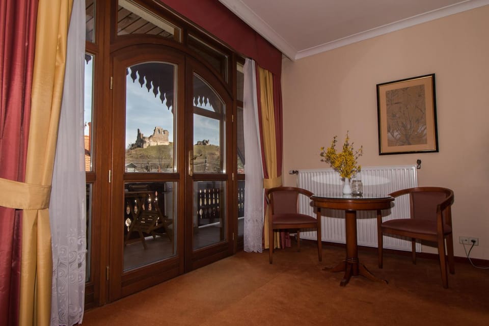 Balcony/Terrace, Seating area, Bedroom