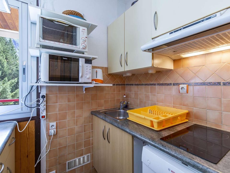 Appartement T2 lumineux, proche pistes, 6 pers, résidence avec ascenseur - FR-1-400-75 Apartment in Nouvelle-Aquitaine