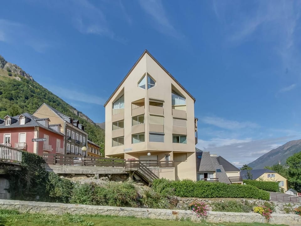 Studio cosy 4 pers. avec loggia, parking et équipement complet, à deux pas du centre de Cauterets - FR-1-401-78 Apartment in Cauterets