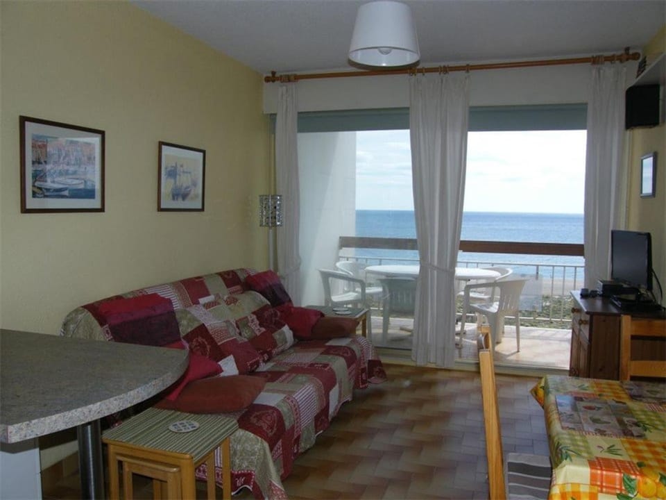 Superbe T2 à Port Barcarès, plage à pied, parking privé - FR-1-81-295 Apartment in Le Barcarès