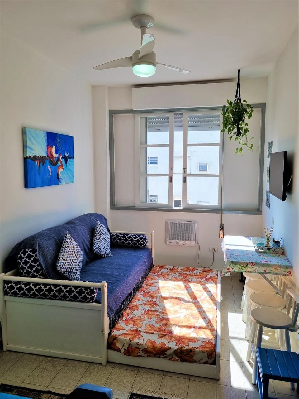 Bed, Living room, Dining area