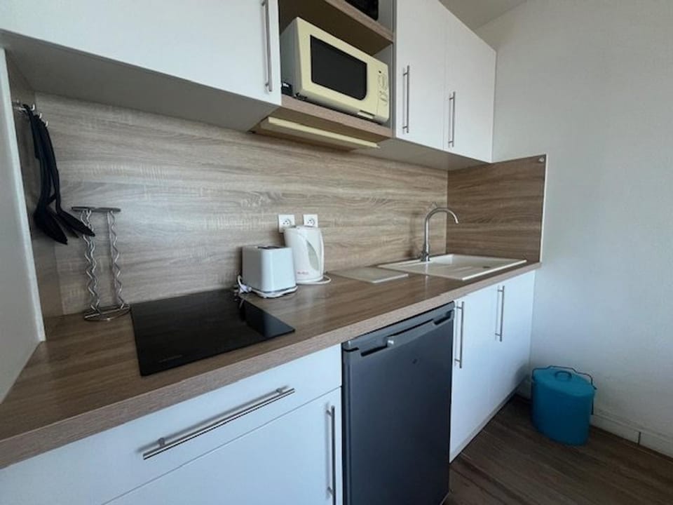Studio avec vue mer au Lavandou - FR-1-308-77 Apartment in Le Lavandou