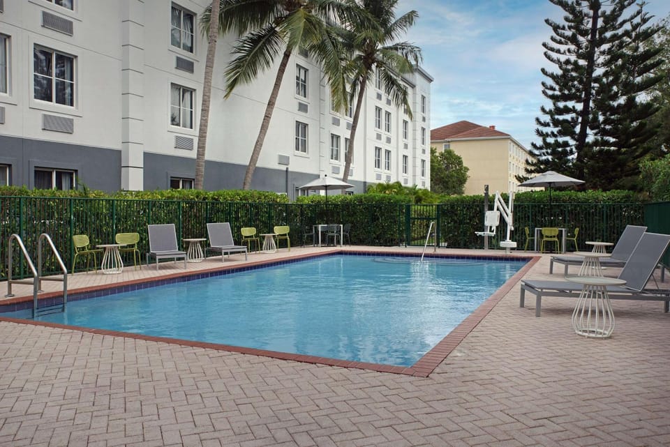 Pool view, Swimming pool