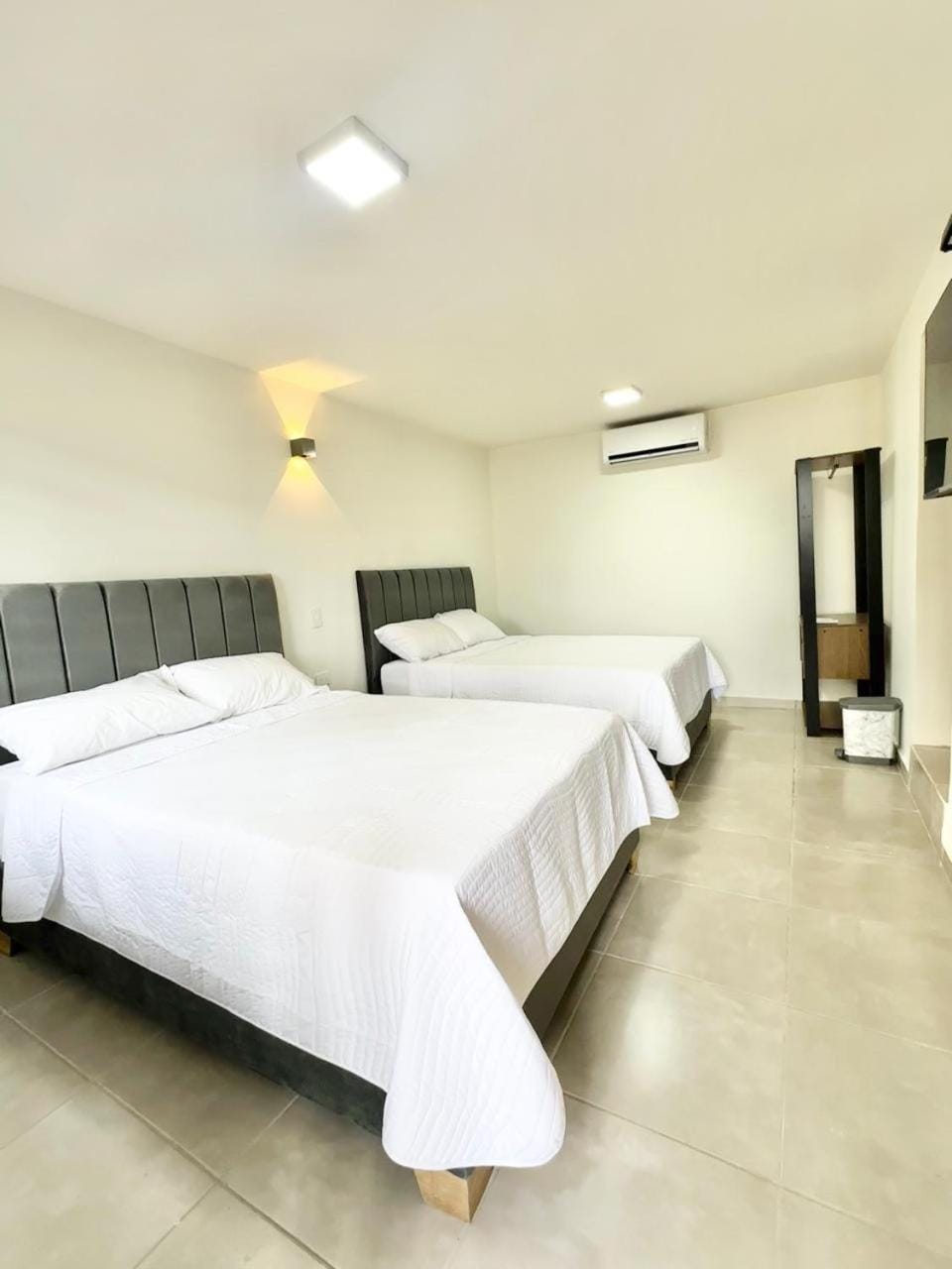 Photo of the whole room, Bedroom